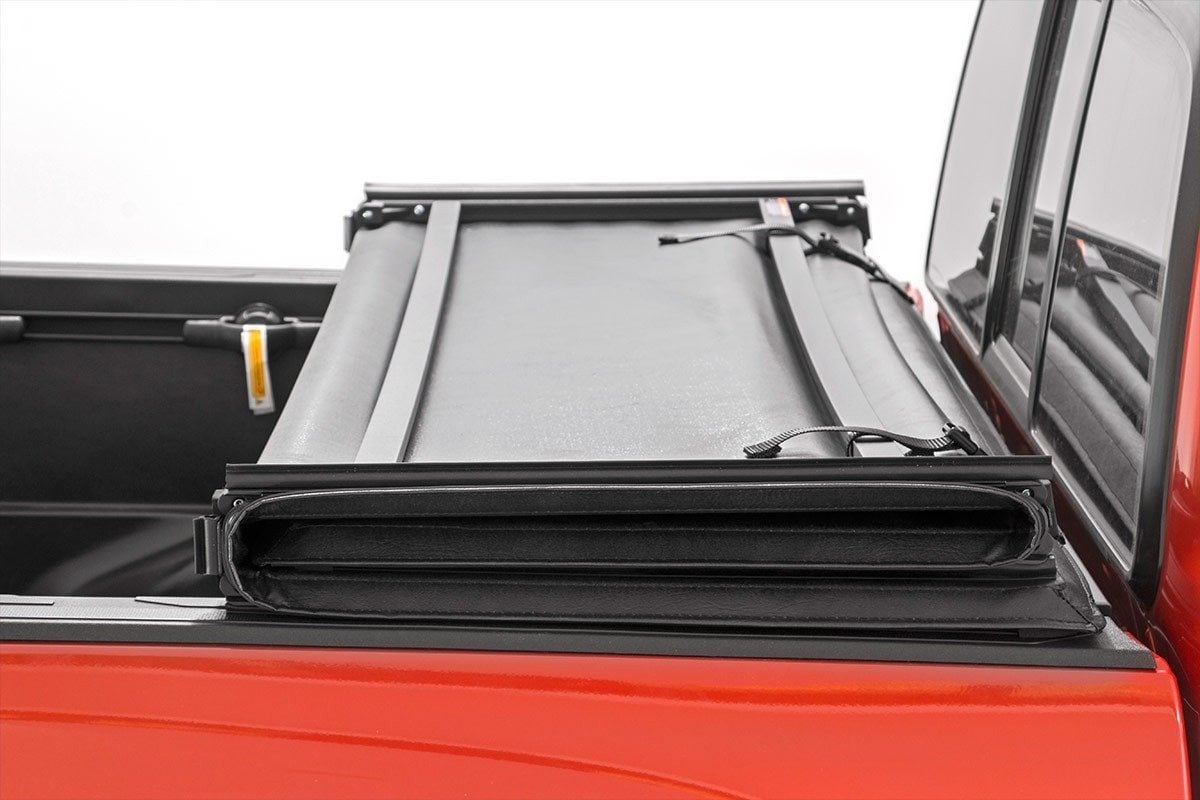 Soft Tri-Fold Bed Cover | 5' Bed | Chevy/GMC Canyon/Colorado 2WD/4WD (15-22)